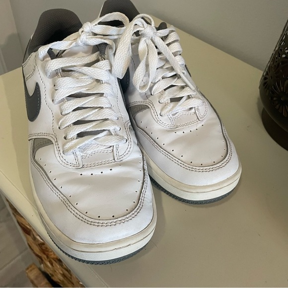 Nike White and Gray woman’s size 6.5 Sneakers - Picture 2 of 8